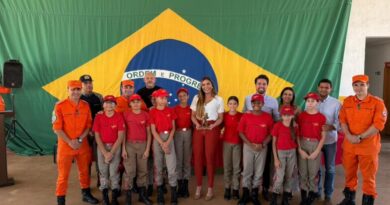 RECURSO DE R$600 MIL GARANTE NOVO MICRO-ÔNIBUS PARA O PROGRAMA BOMBEIRO MIRIM EM VALPARAÍSO